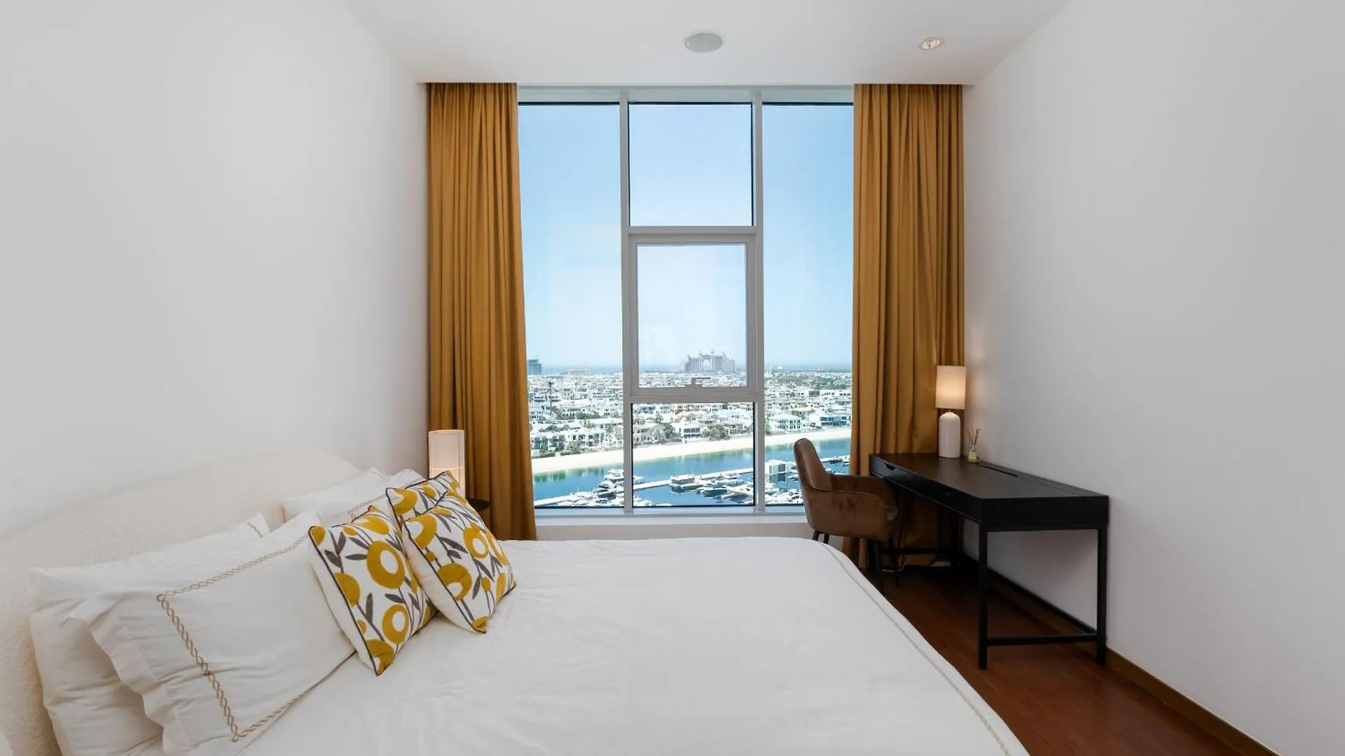 Oceana Residences, The Palm Jumeirah - Mint Stay Dubai Apartment